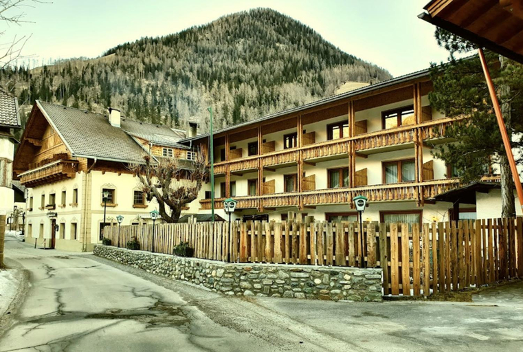 Exterior & Views 1, das MARX - Gasthof Marx - Apartments, Spittal an der Drau