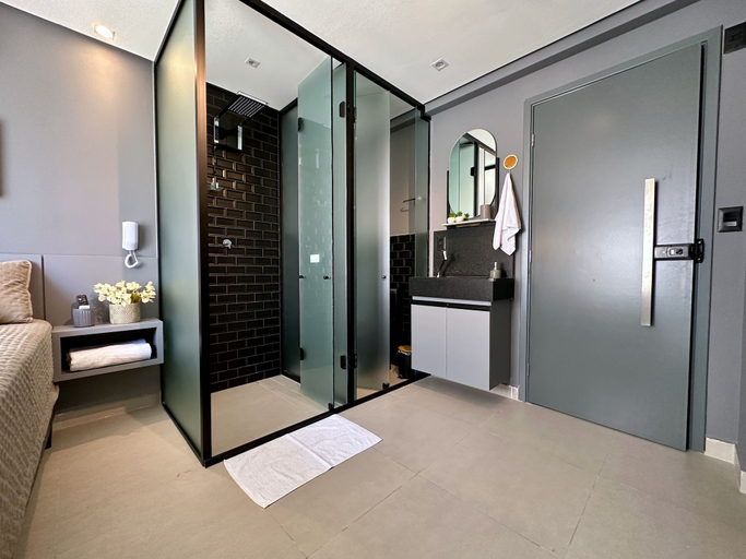 Bathroom 3, Get One, João Pessoa