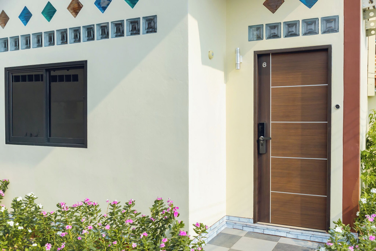 Exterior & Views 2, Touch the Wind, K. Sap Yai
