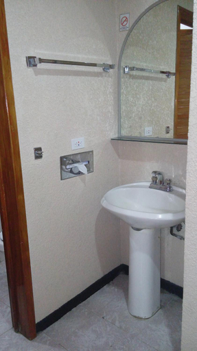 Bathroom 4, Hotel Cabildos, Tapachula