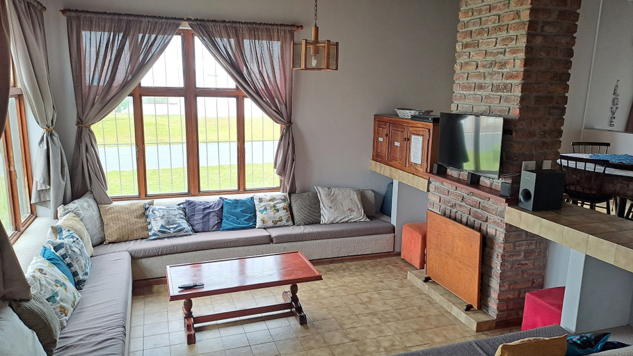 Others 4, Plottie Self-catering, Overberg