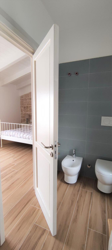 Bathroom 5, Appartamenti Mascagni, Bari
