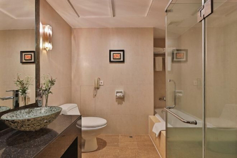 Bathroom 8