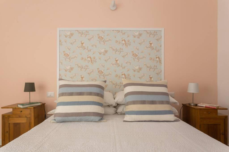 Bedroom 2, Colours in the street, Oristano