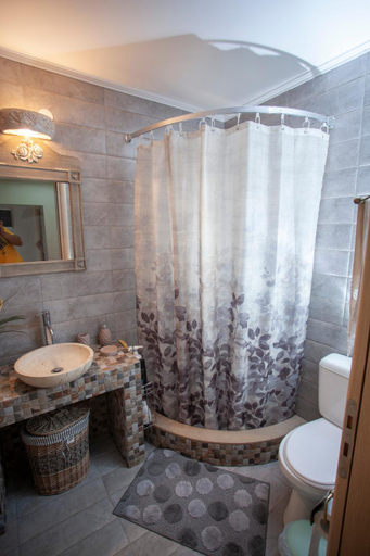 Bathroom 3, Vicky's House, South Aegean