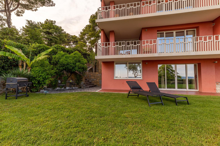 Others 4, Villa Bellavista I, Piran