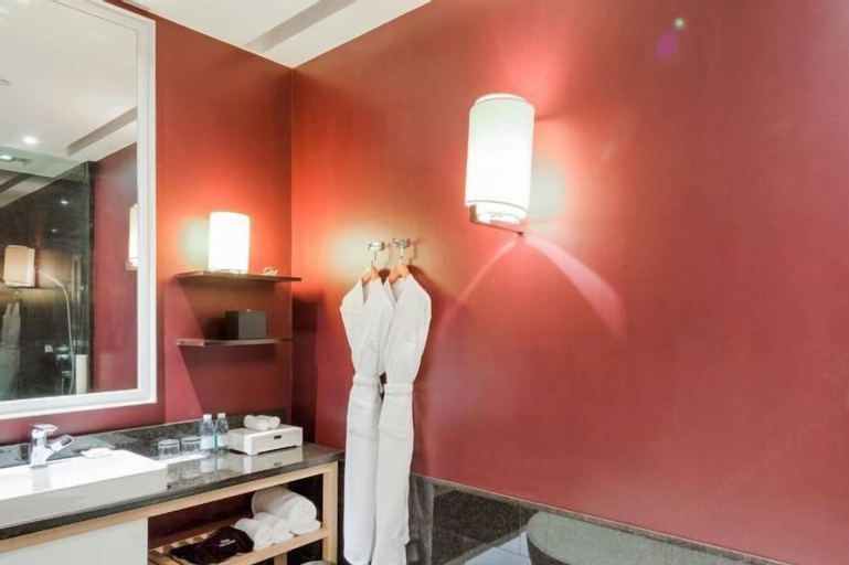 Bathroom 7