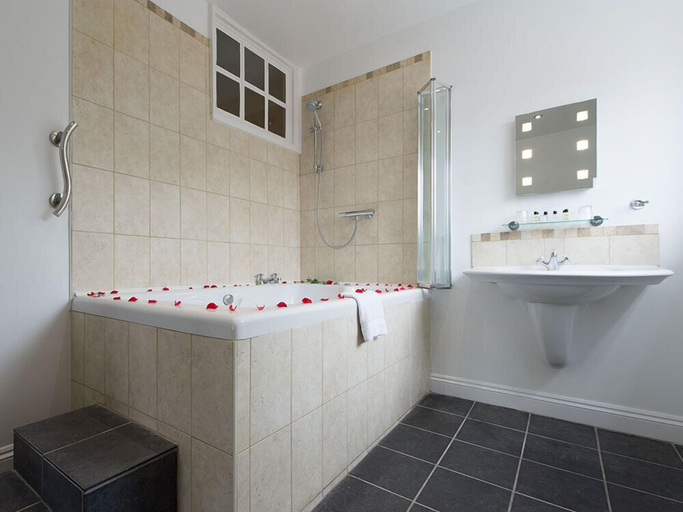 Bathroom 4, Hadley Park House Hotel, Telford and Wrekin