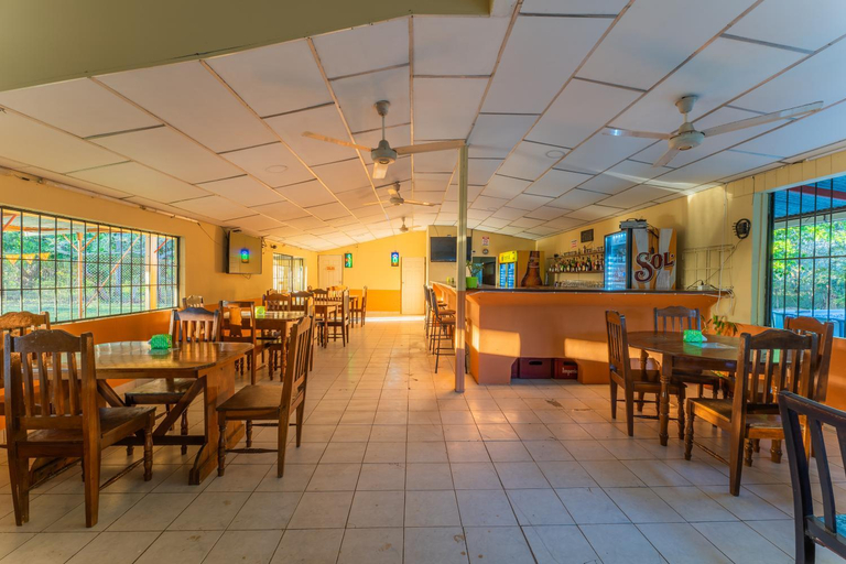 Food & Drinks 2, Hotel El Cocobolo Food&Rest Room 5 B&B WiFi AC Pkg Free Swimmingpool, Liberia