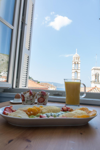 Food & Drinks 5, Douskos Guesthouse, Attica