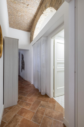 Others 3, Mommy's - Pantheon house, Rome