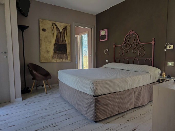Bedroom 21