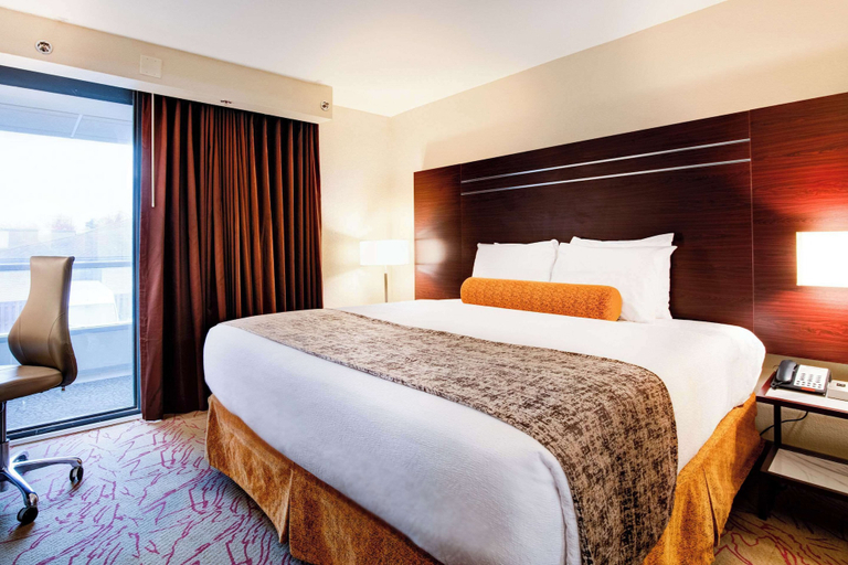 Bedroom 3, Radisson Hotel Southfield-Detroit, Oakland