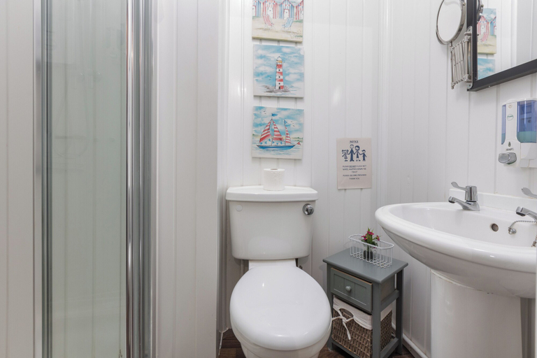 Bathroom 3, Friends Hotel, Blackpool