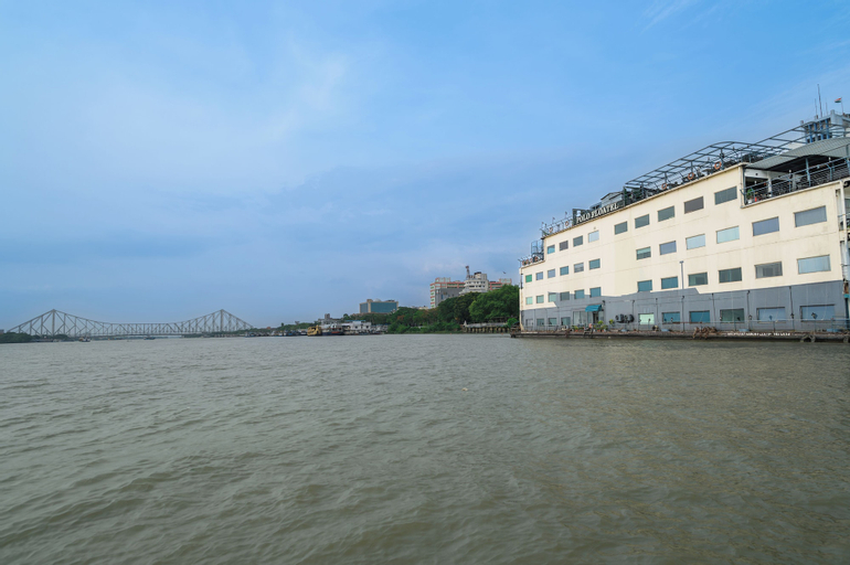 Polo Floatel Kolkata, Kolkata