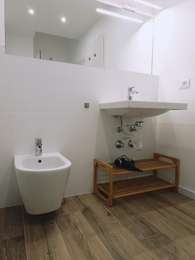 Others 5, Apartment Teatro, Bolzano