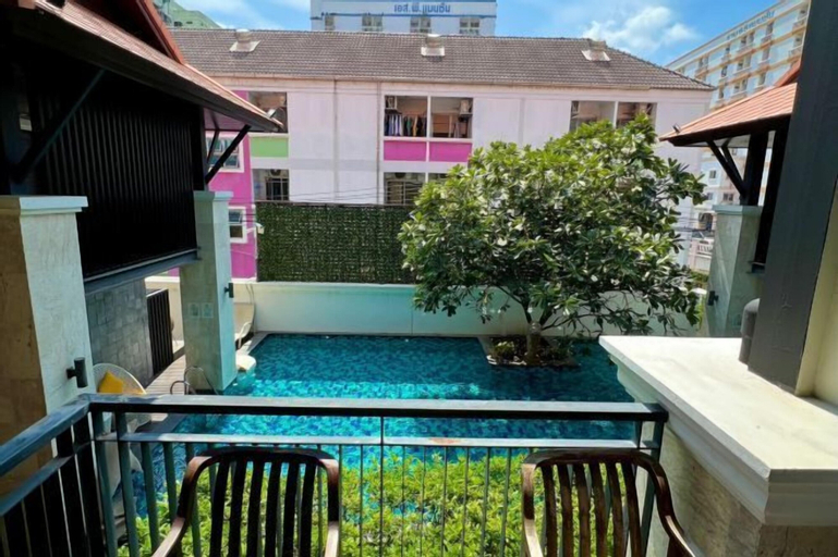 Swimming Pool 12