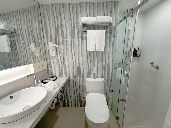 Bathroom 4