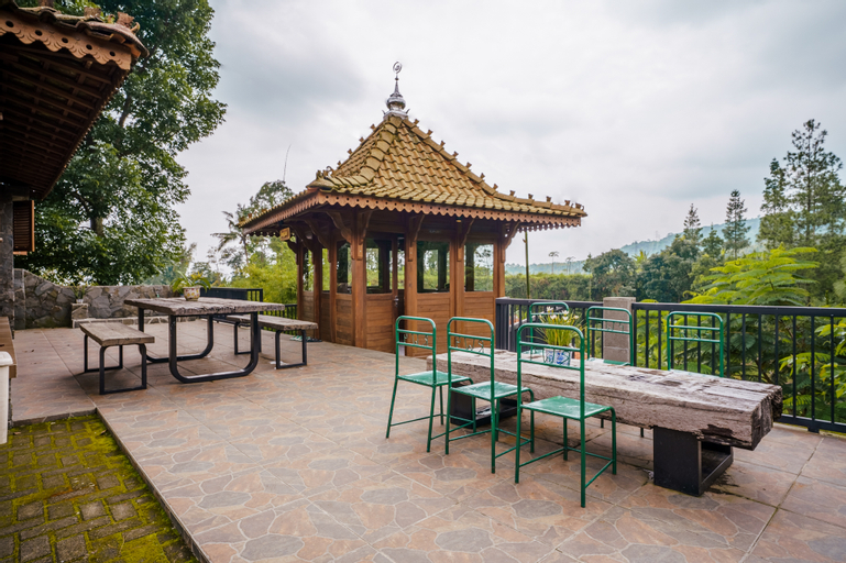 Exterior & Views 4, Imah Kayu By Horison, Kuningan