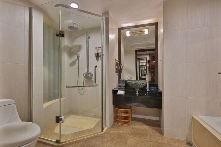 Bathroom 4
