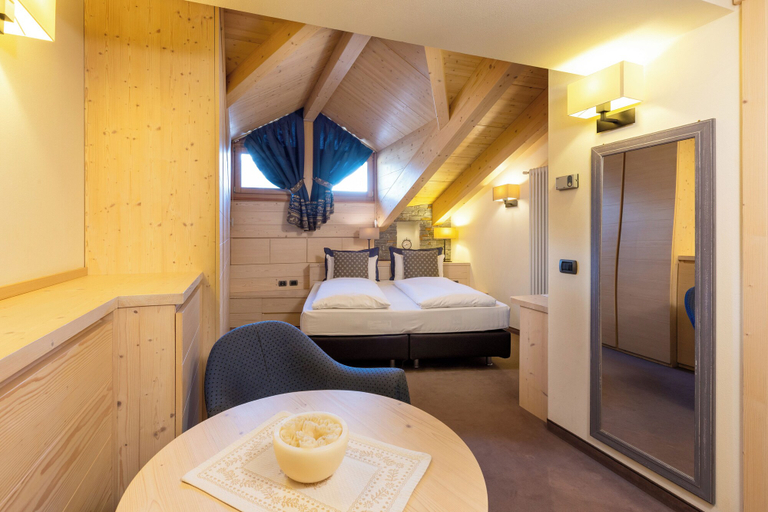 Bedroom 3, Cardo hotel, Sondrio