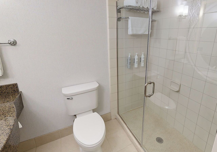 Bathroom 26
