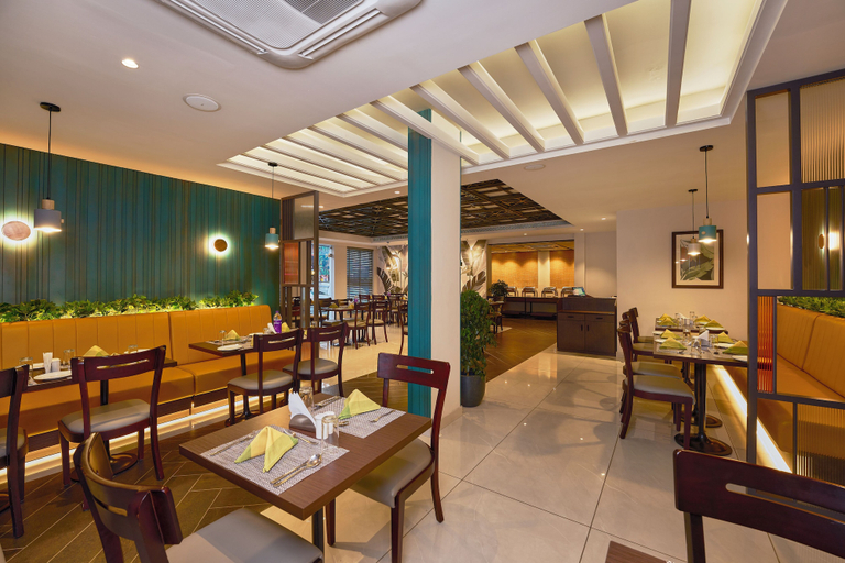 Food & Drinks 5, Abad Fort, Ernakulam
