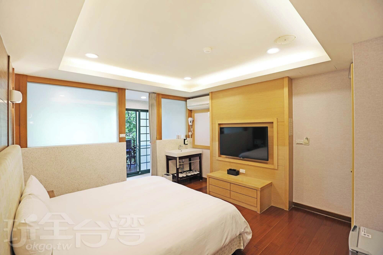 Bedroom 4, Baili Manor Cing Jing, Nantou