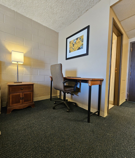 Others 4, 1st Choice Inn Rawlins, Carbon