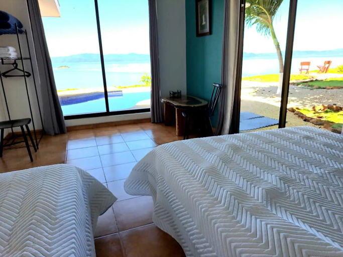 Others 5, Casa Celajes, Puntarenas