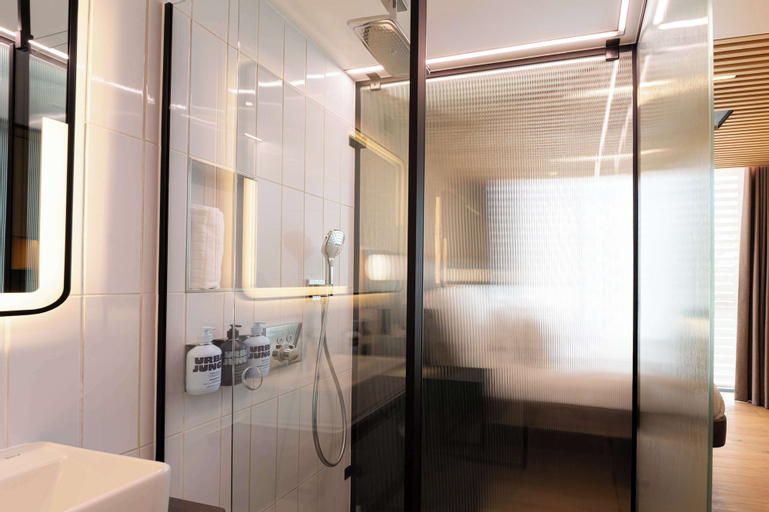 Bathroom 5