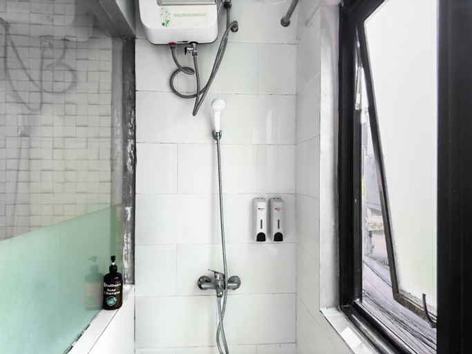 Bathroom 4