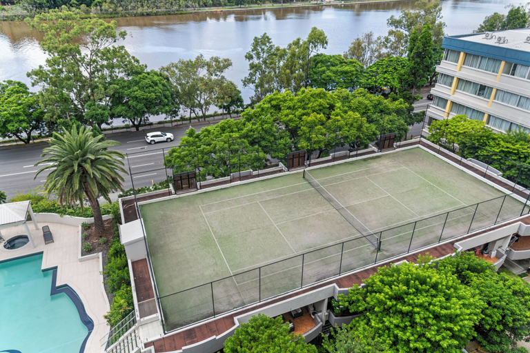 Sport & Beauty 2, The Oasis Apartments, Toowong