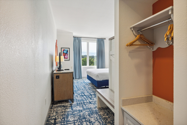 Bedroom 3, Dollywood's DreamMore Resort, Sevier