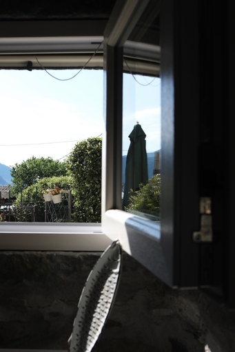 Exterior & Views 16