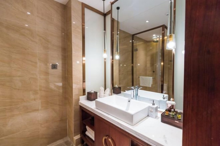 Bathroom 3, Zijin International Hotel, Yan'an