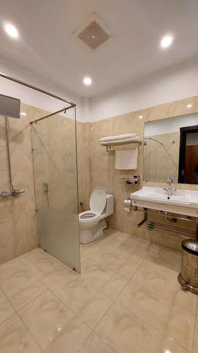 Bathroom 5, Cordillera Resort, Hazara