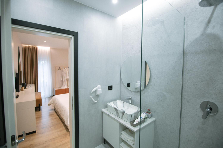 Others 3, Boulevard Boutique Aparthotel, Korçës
