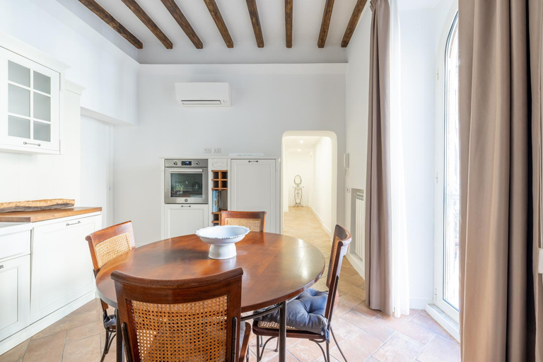Others 5, Mommy's - Pantheon house, Rome
