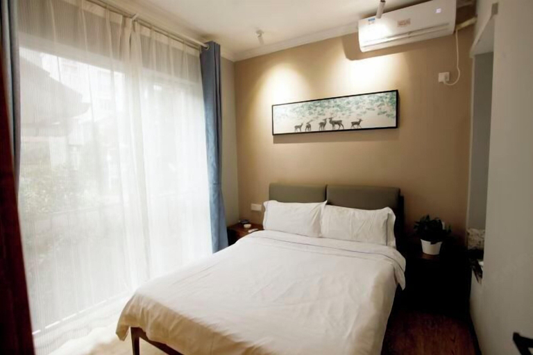 Bedroom 2, Xihai Hot Spring Holiday Hotel, Jiujiang