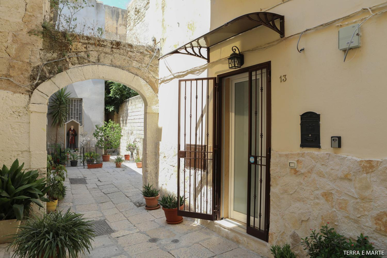 Others 2, ALLA CORTE DEGLI ALBEROLUNGO, Bari