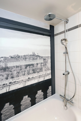 Bathroom 4, Campanile Prime Paris 19 - La Villette, Paris