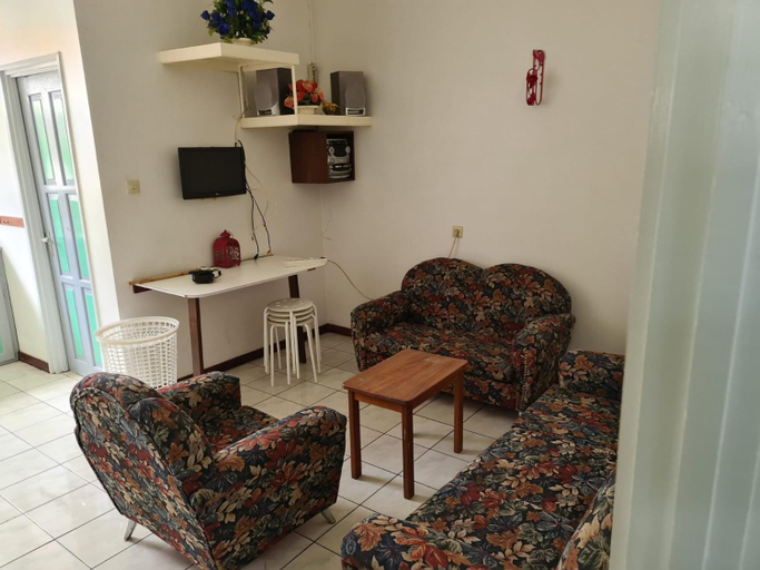Others 4, Kwarts Appartementen, Munder