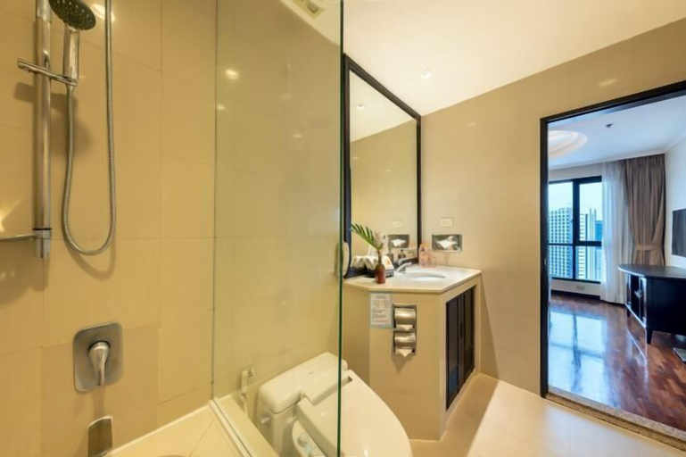 Bathroom 24
