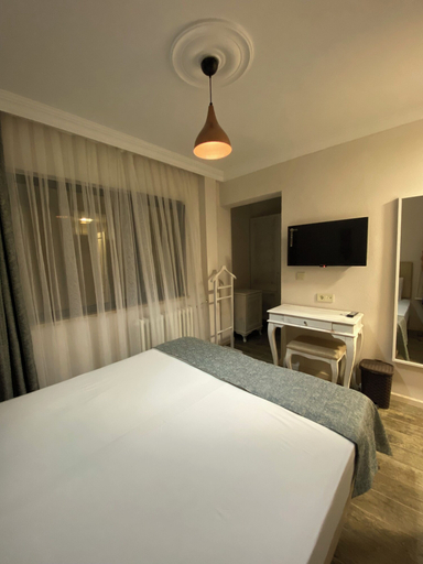 Bedroom 4, Kale Motel, Gökçeada