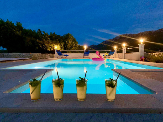 Others 3, Villa Luce, Omiš
