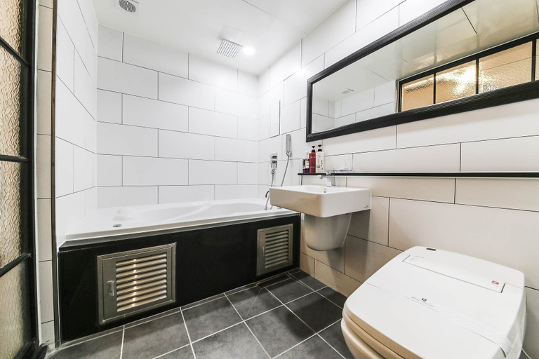 Bathroom 3, Bellino Hotel, Hwaseong