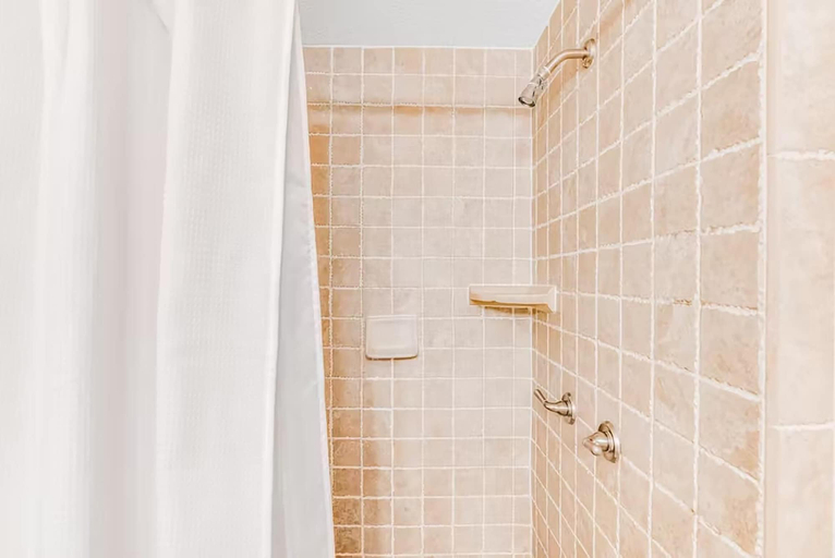 Bathroom 3, Latitude 29 #36, Bay