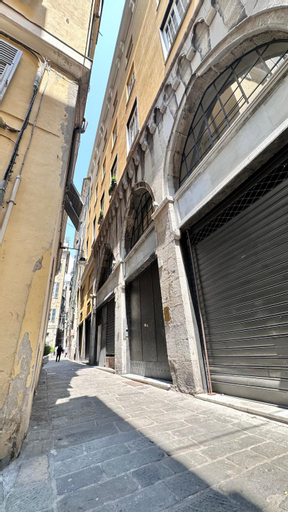 Exterior 8