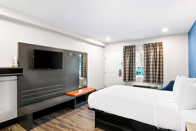 Bedroom 6